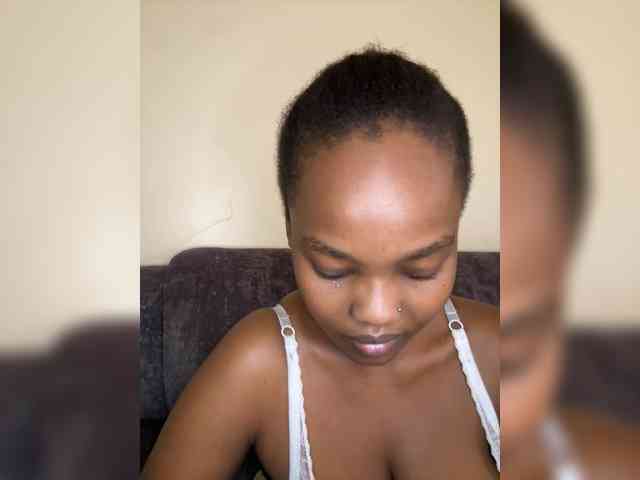 Modella: Busty-Princess1