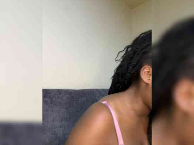 Curvy-maxy9