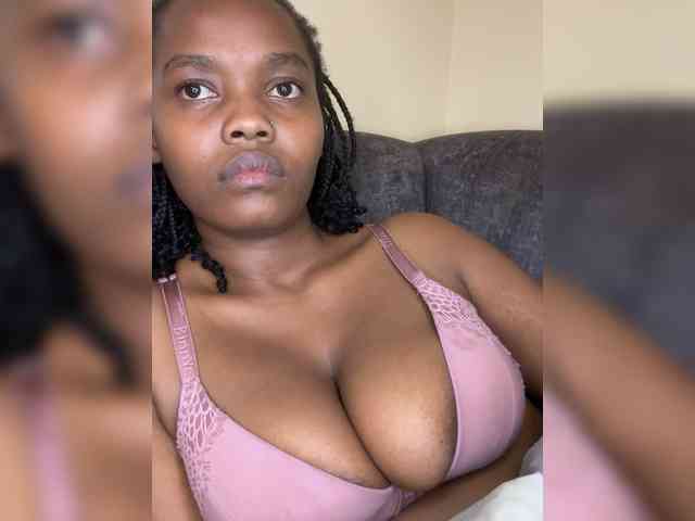 Modella: Busty-Princess1