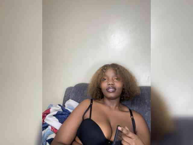 Busty-princess1