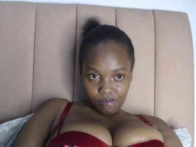 Modelo: Busty-Princess1