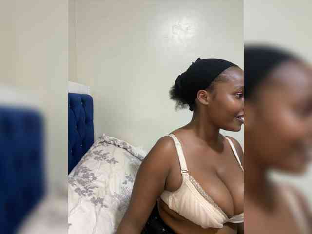 Busty-Princess1 webcam