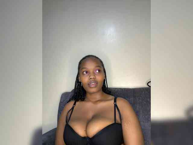Modella: Busty-Princess1