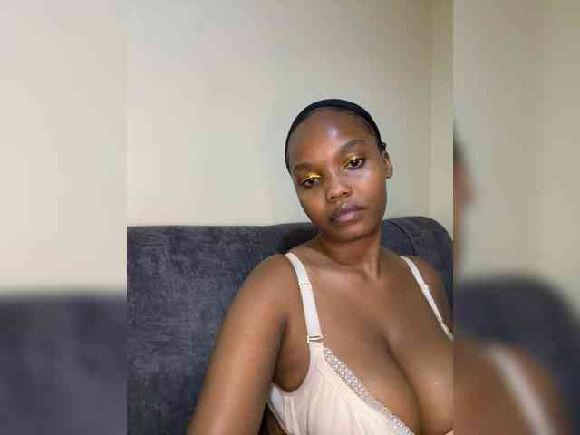 Busty-Princess1