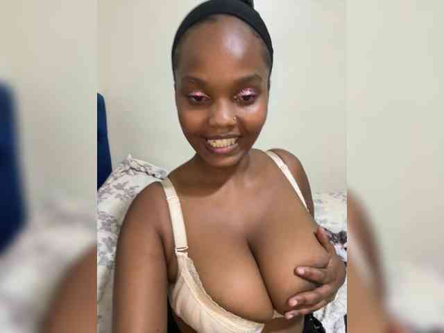 Busty-Princess1 webcam