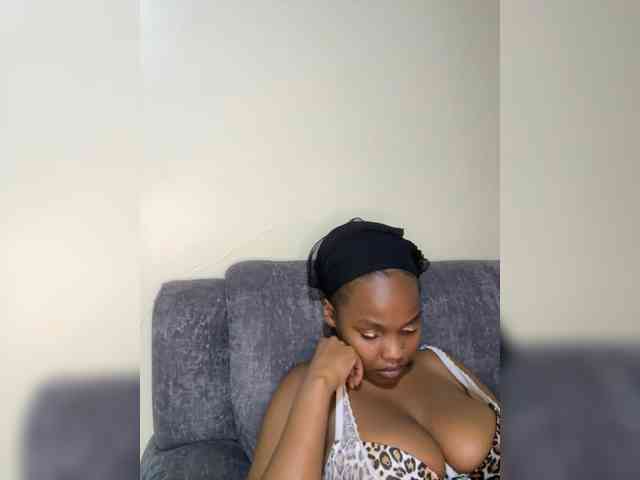 Busty-Princess1 webcam