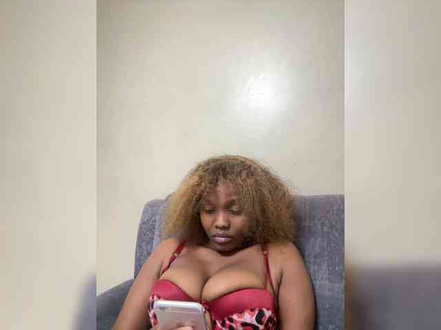Busty-Princess1 webcam
