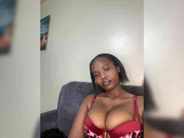 Modella: Busty-Princess1