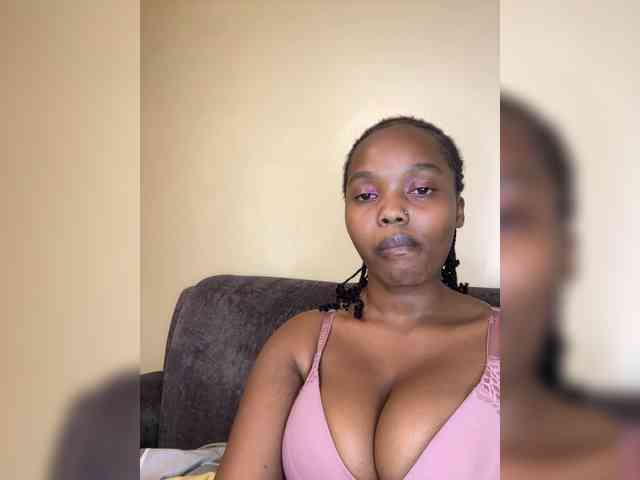 Busty-Princess1 webcam