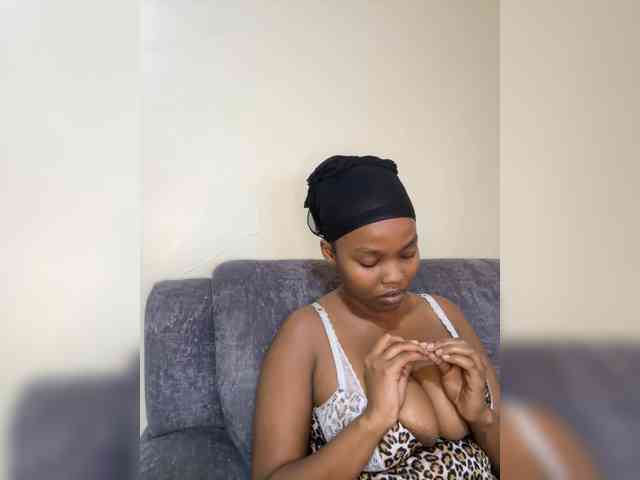 Busty-Princess1 webcam