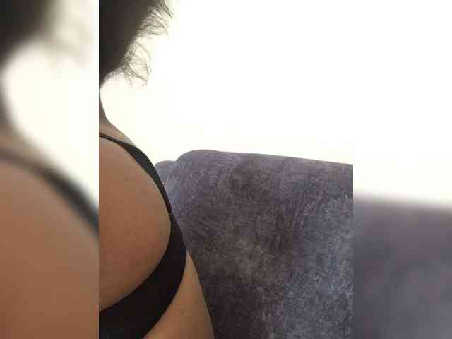 Curvy-maxy9