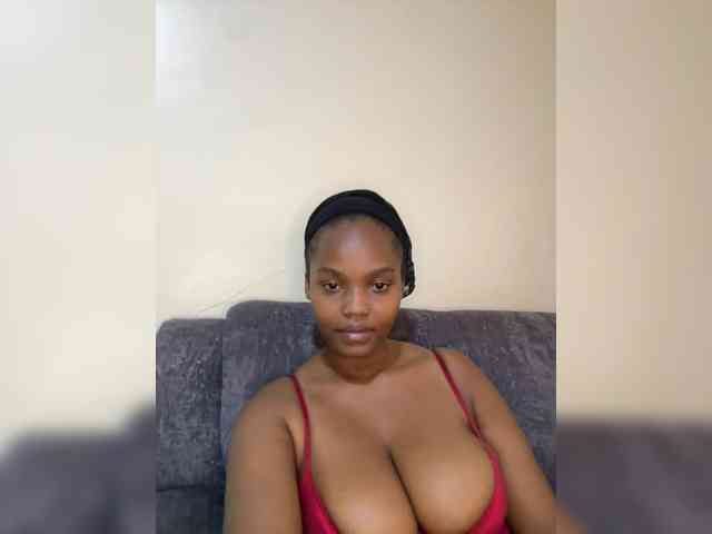 Busty-Princess1 webcam