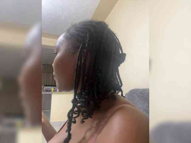 Busty-Princess1 webcam
