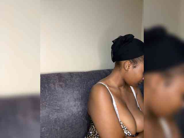 Busty-Princess1 webcam