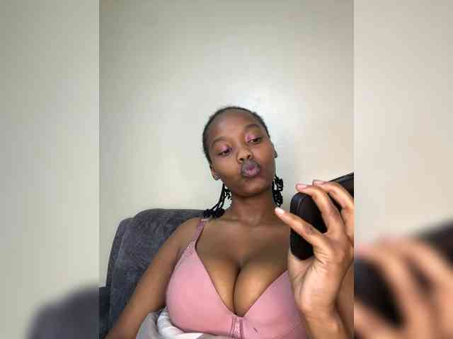 Curvy-maxy9 Curvy-maxy9