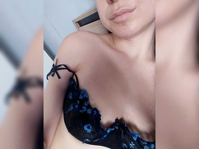 Anabella-1's BongaCams show and profile