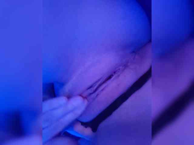 Devils_Kiss webcam