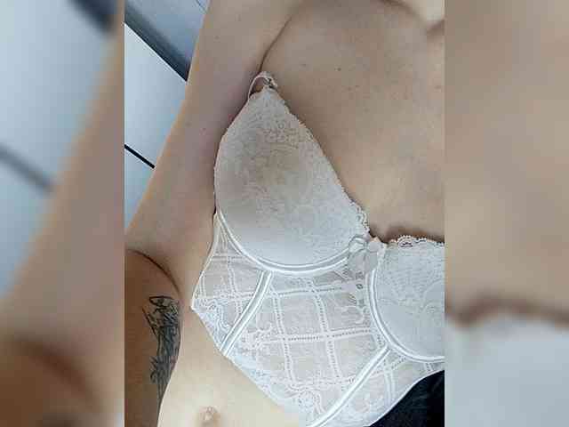 Devils_Kiss webcam