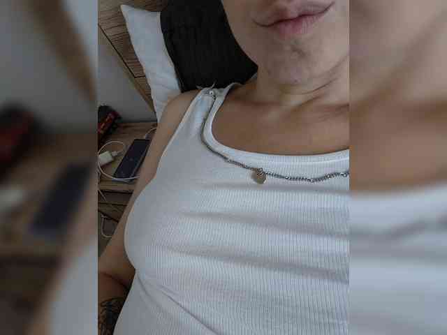 Devils_Kiss webcam