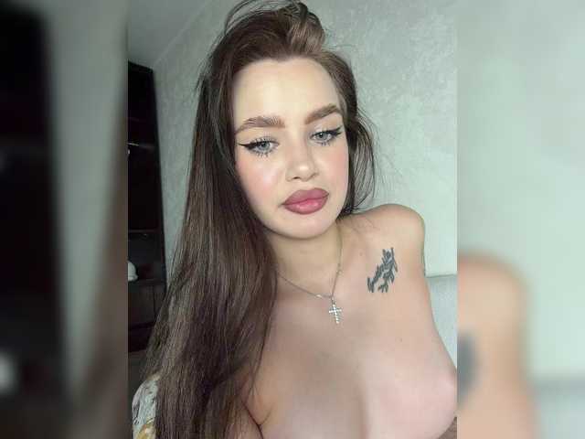 EvaDesire live cam on BongaCams