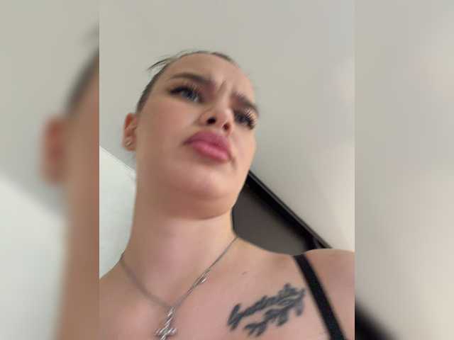 EvaKoroleva live webcam show