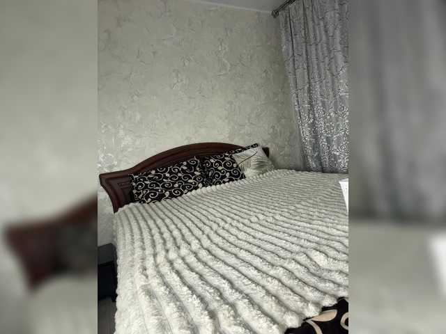 EvaDesire's BongaCams show and profile