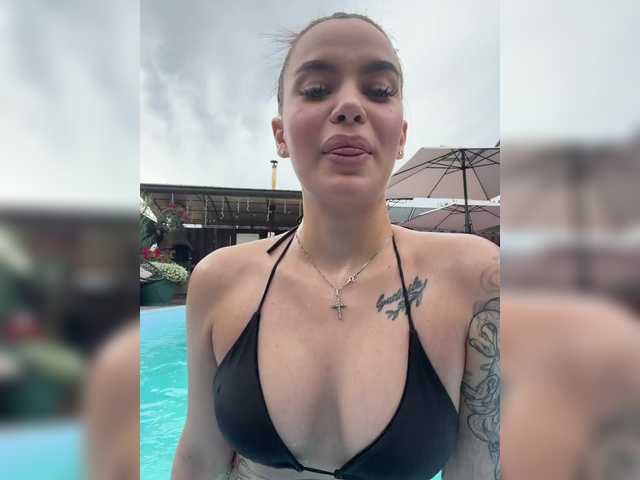 EvaDesire live cam on BongaCams