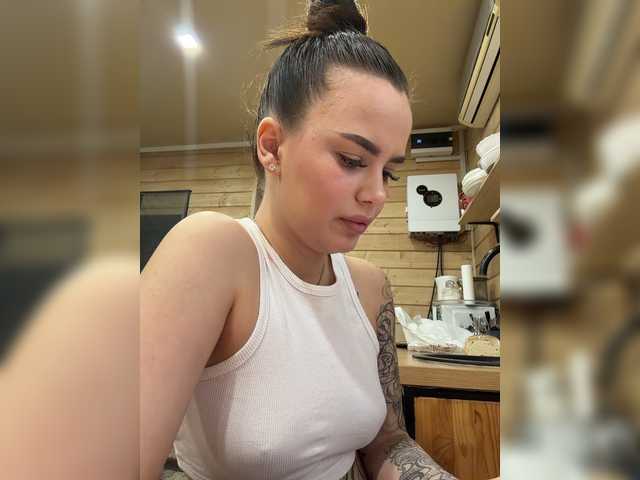 EvaDesire live cam on BongaCams