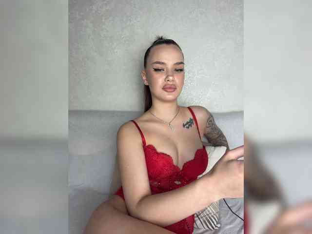 Model: EvaKoroleva