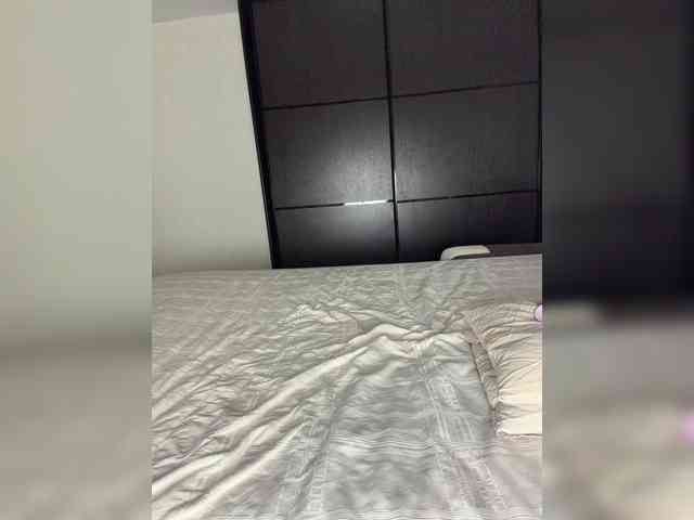 public voyeur web cam EvaDesire