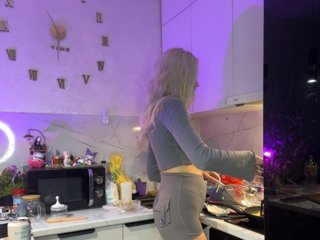 WhiteMinti Porn Show