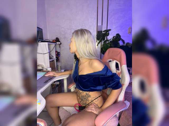 WhiteMinti live cam on BongaCams