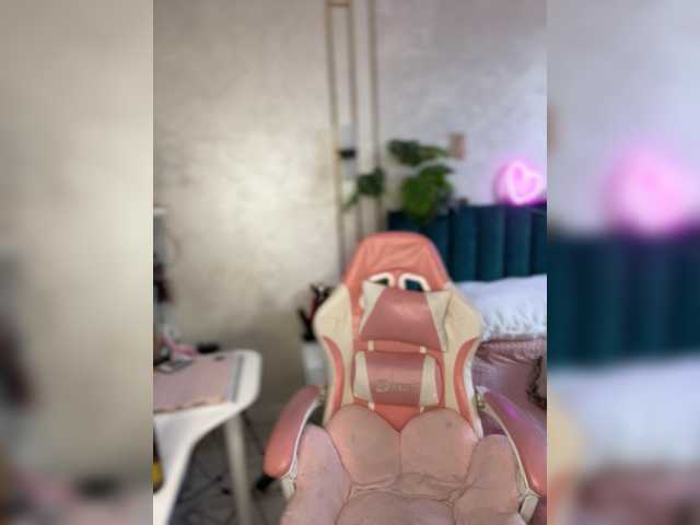 WhiteMinti live cam on BongaCams