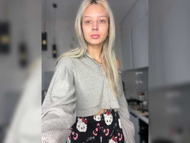 WhiteMinti live cam on BongaCams