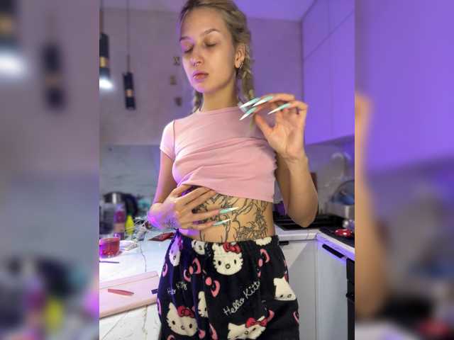 WhiteMinti live cam on BongaCams