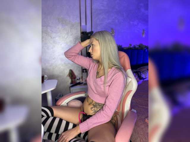 WhiteMinti live cam on BongaCams