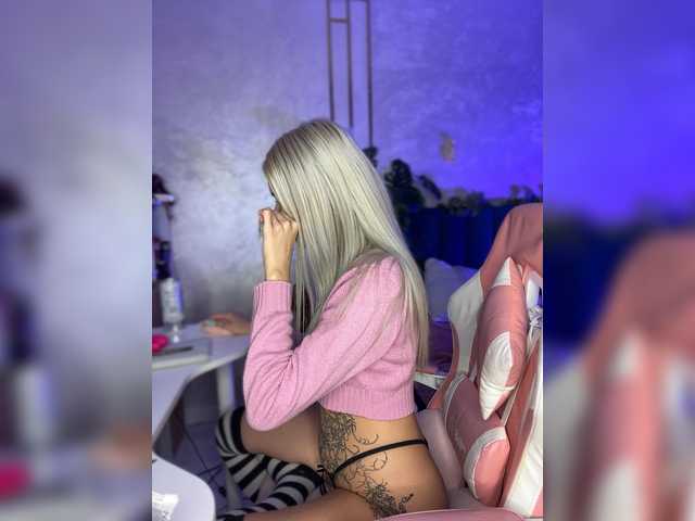 WhiteMinti live cam on BongaCams