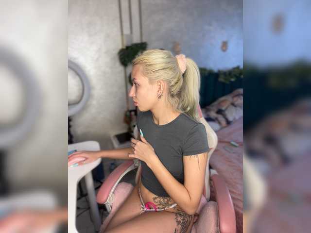 WhiteMinti live cam on BongaCams