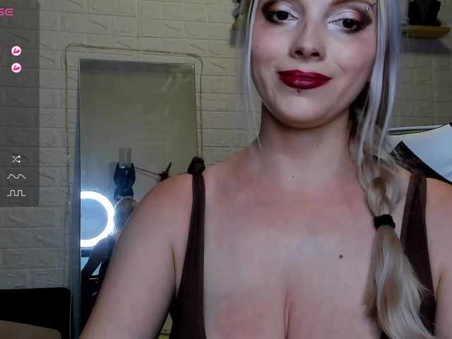 AmelieAndersen live cam on BongaCams