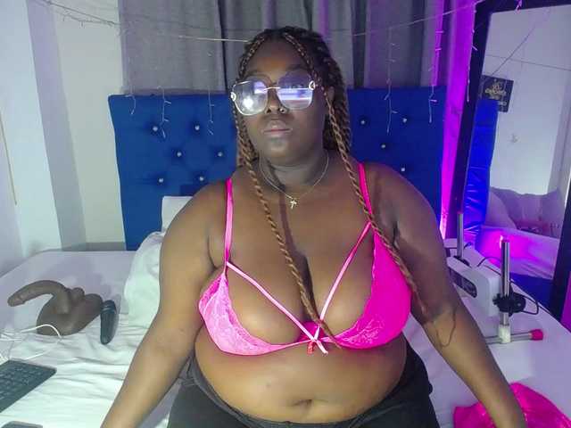ebony-NeighborMoans live cam on BongaCams