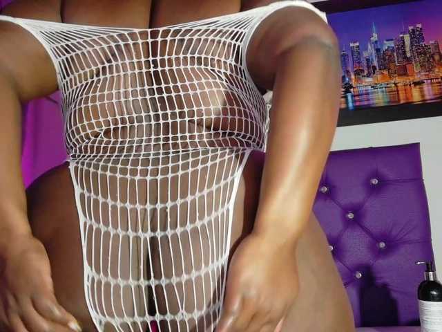 ebony-NeighborMoans's BongaCams show and profile