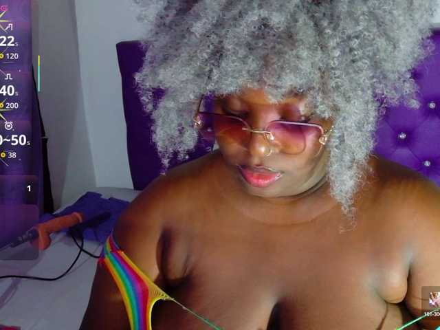 ebony-NeighborMoans live cam on BongaCams