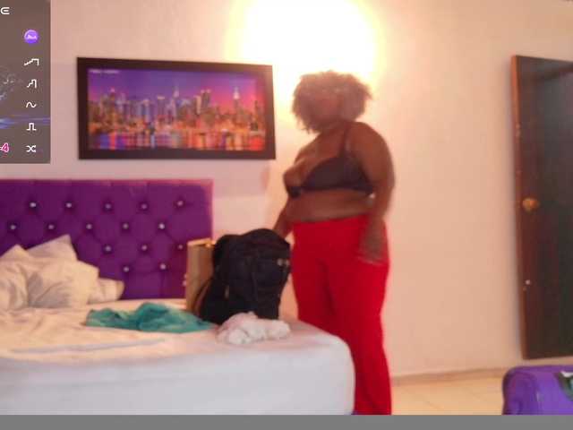 ebony-NeighborMoans Live Cam on BongaCams