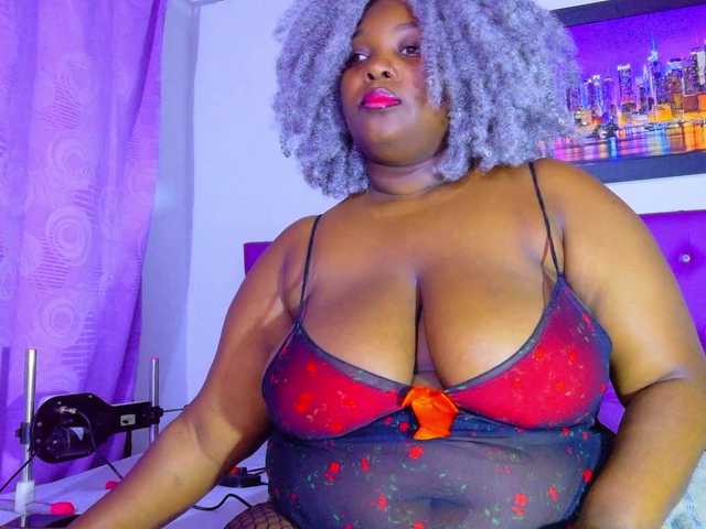 ebony-NeighborMoans live cam on BongaCams
