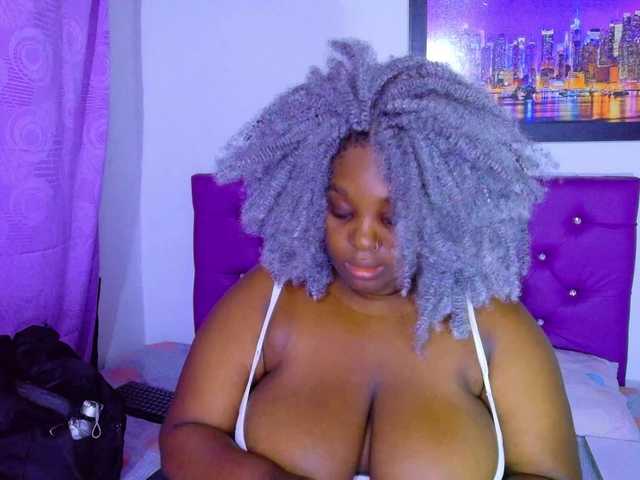 ebony-NeighborMoans live cam on BongaCams