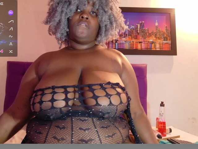 ebony-NeighborMoans live cam on BongaCams