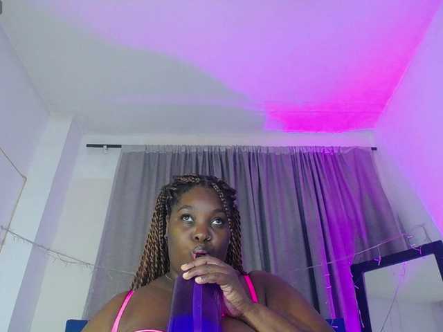 ebony-NeighborMoans live cam on BongaCams