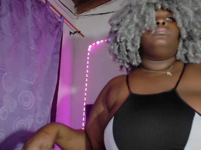 ebony-NeighborMoans live cam