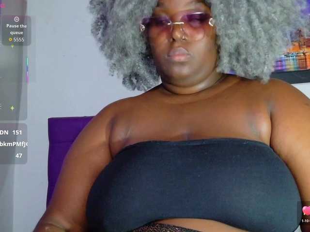 ebony-NeighborMoans live webcam show