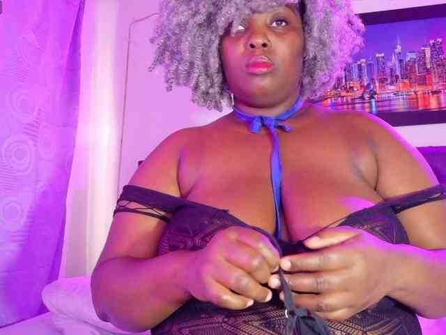 ebony-NeighborMoans webcam